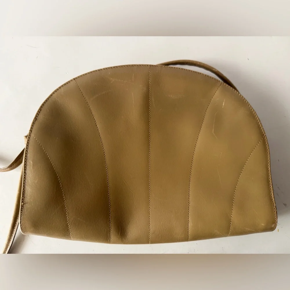 Salvatore Ferragamo ‎ Leather Bag